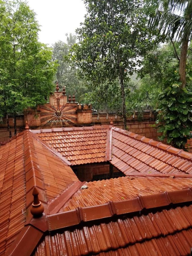 Kalpadiyil Hotel Balarampuram Exterior foto